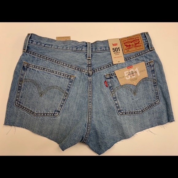 501 Levi’s Mid Rise Shorts - Picture 2 of 3